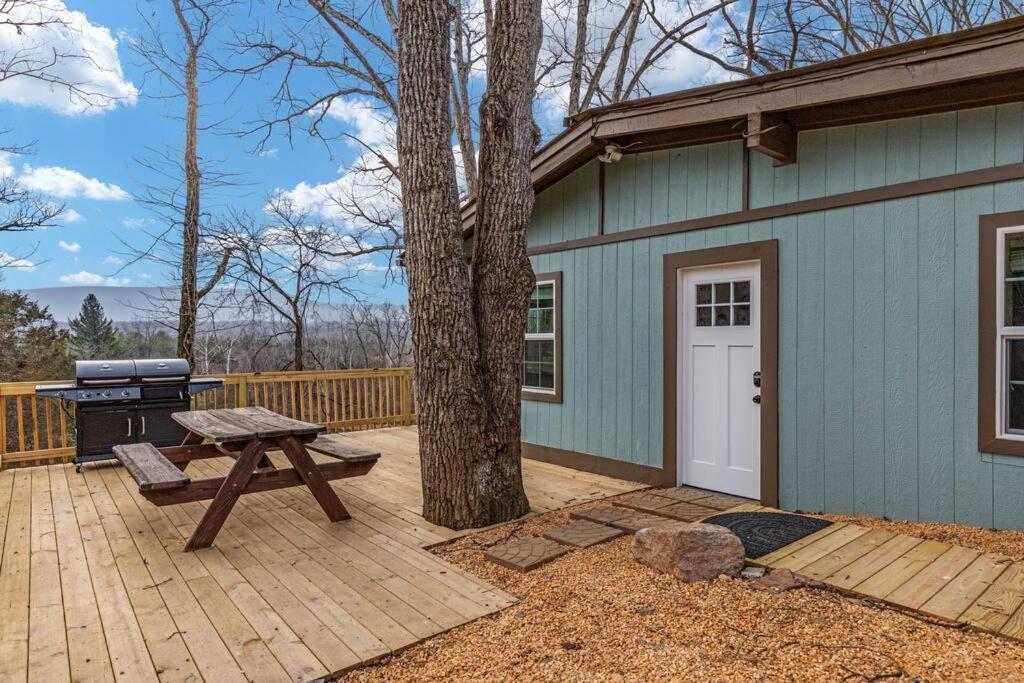 Lazy Lake 3Br Cabin W/ Mtn Views + Hot Tub +Wi-Fi Luray Dış mekan fotoğraf