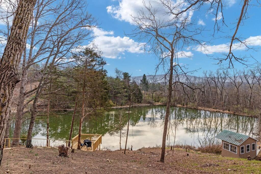 Lazy Lake 3Br Cabin W/ Mtn Views + Hot Tub +Wi-Fi Luray Dış mekan fotoğraf